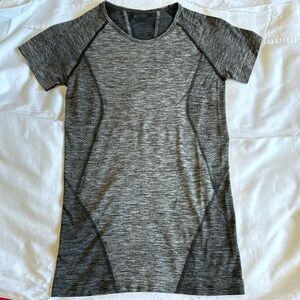 Zella Fitted Short Sleeve Exercise Top - Heather Gray